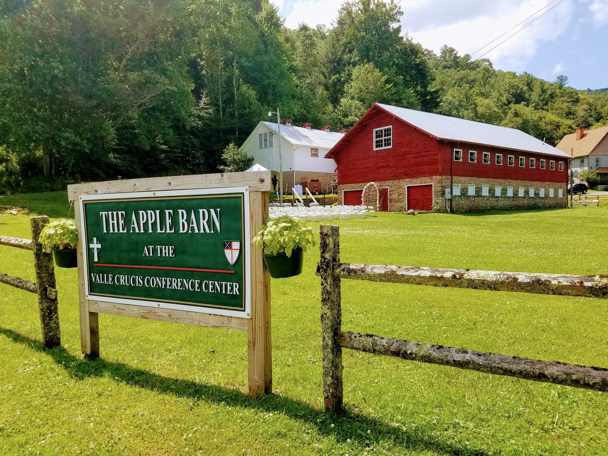 Apple Barn 2019